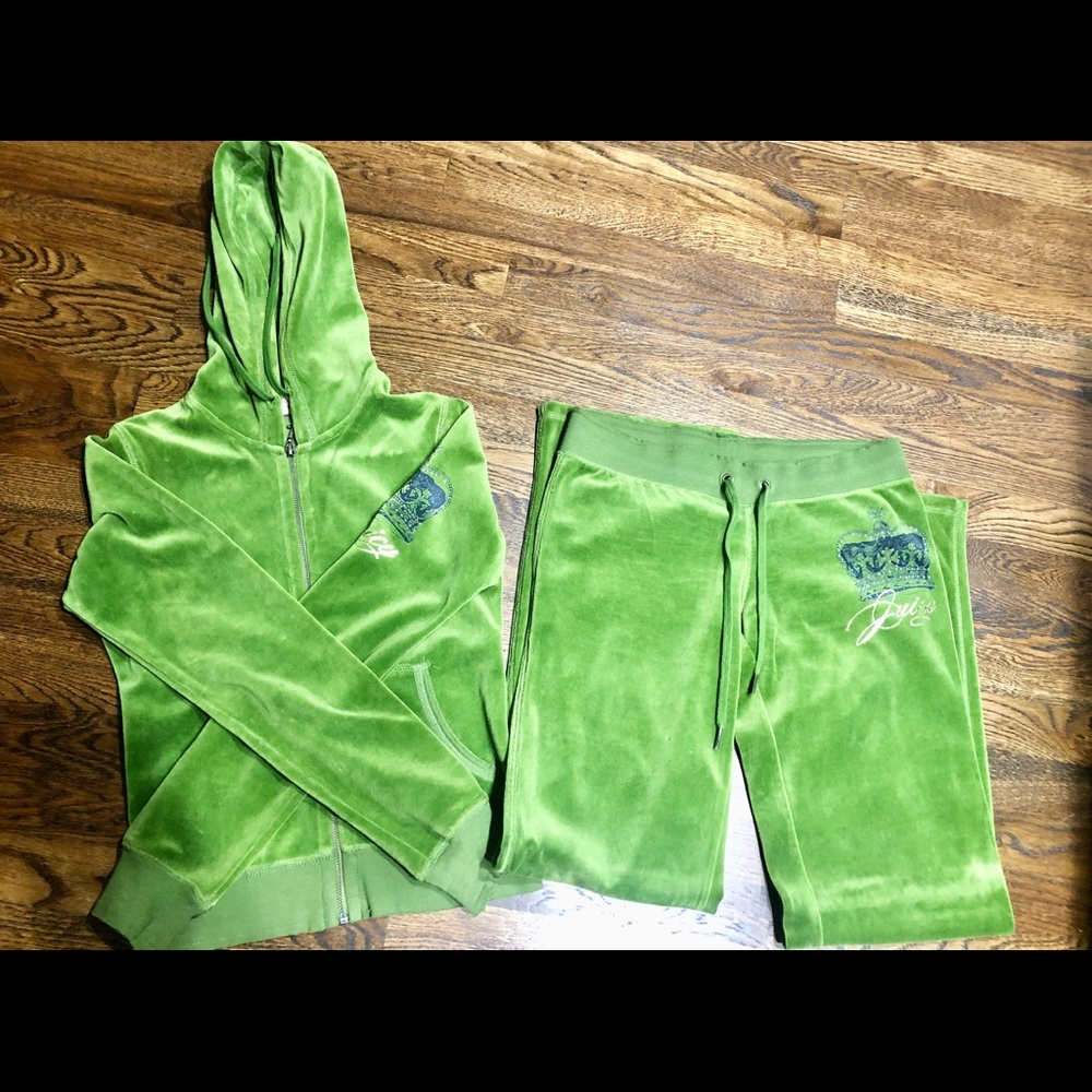 Juicy couture velvet sweatsuit